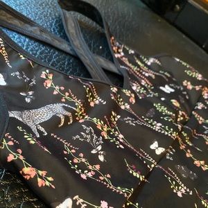 Victoria’s Secret Cross Back Sports Bra Small